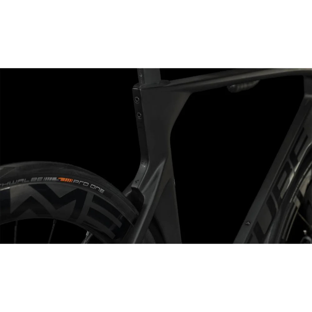 CUBE LITENING AERO C:68X PRO CARBON´N´BL