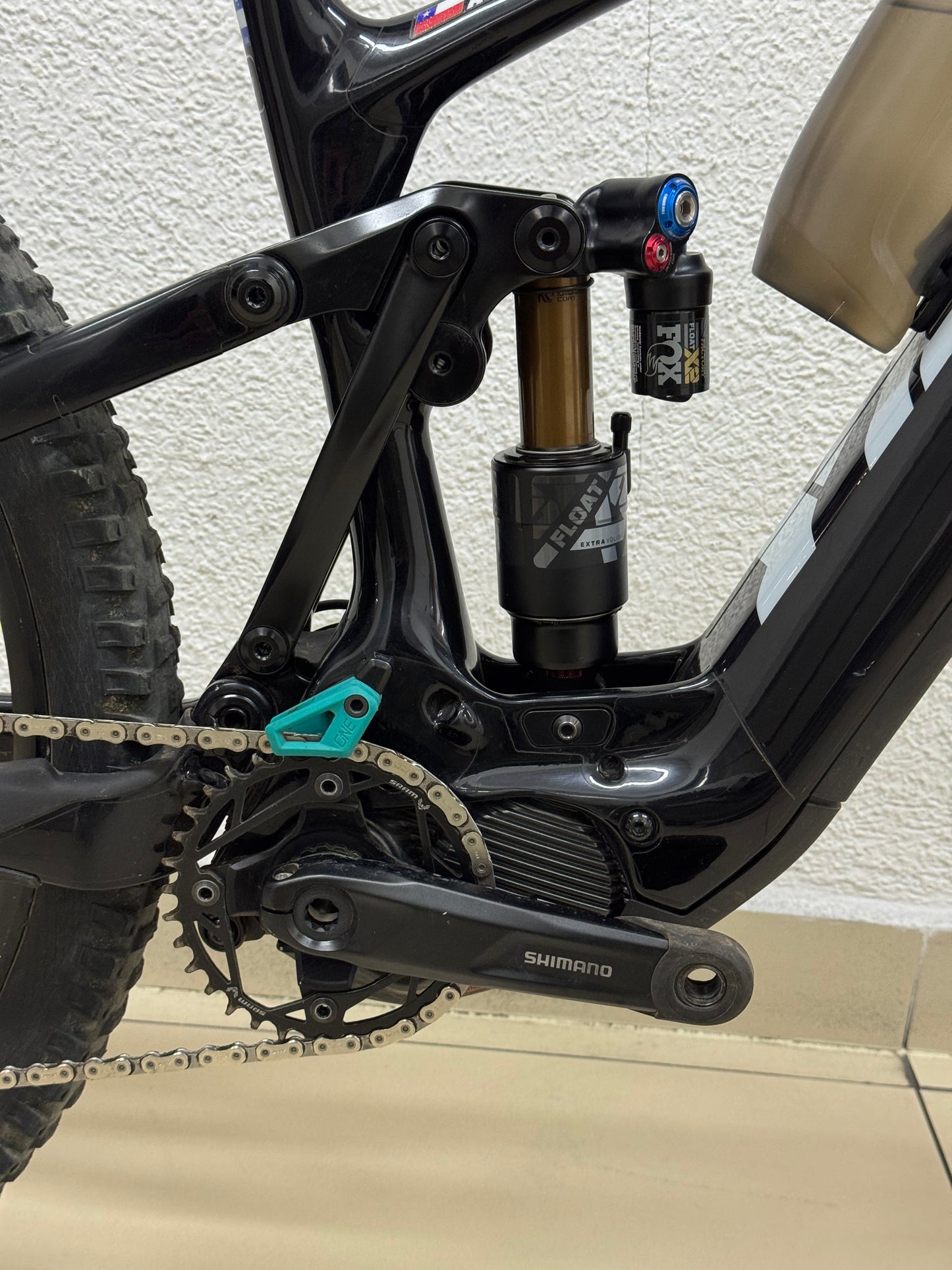 Custom Yeti 160E